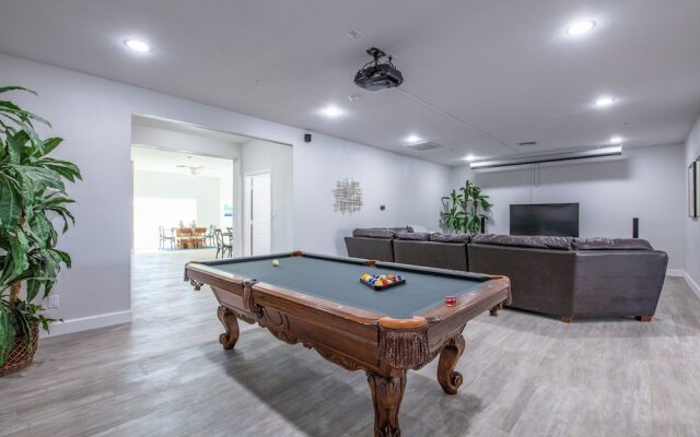 8140 E Pine - 6 Br Home