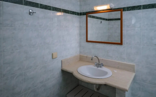 Dionysos Apartments and Studios