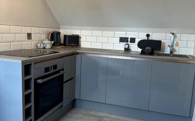 Remarkable 1-bed Apartment in Glastonbury