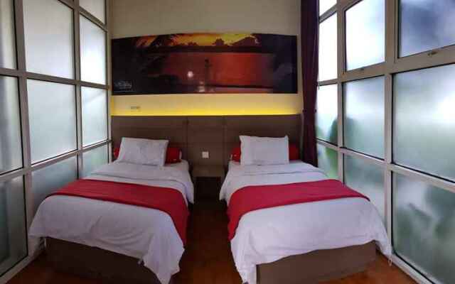 Bukit Cikahuripan Resort