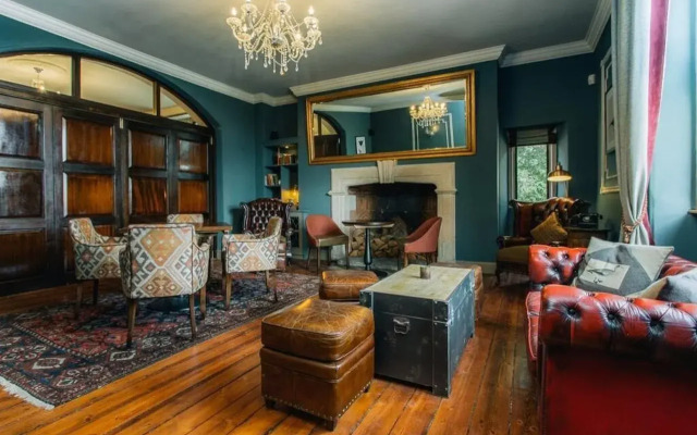Stanton Manor Hotel