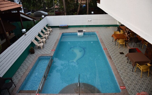 De Falcon Goa Beach Resort
