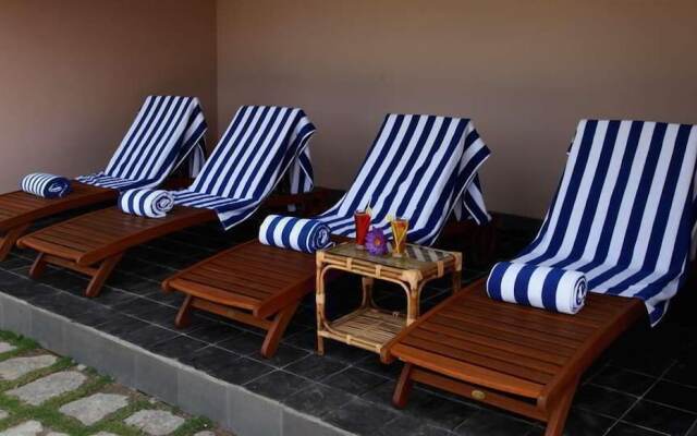 Hill Tree Inn Resort
