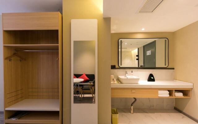Ibis Shanghai Hongqiao Hongmei Road Hotel