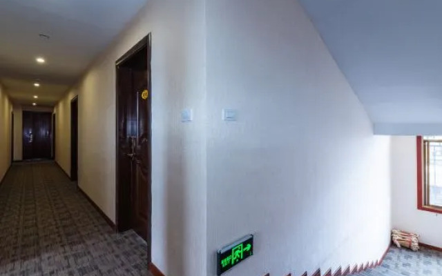 Adou Yingshang Hotel (Xijiang Qianhu Miaozhai)