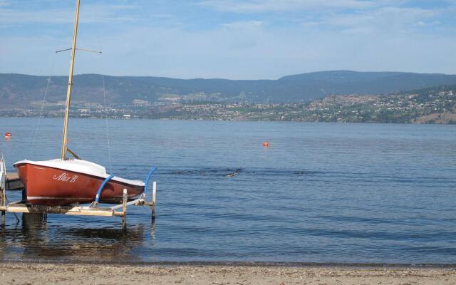 Lakeshore Bed & Breakfast