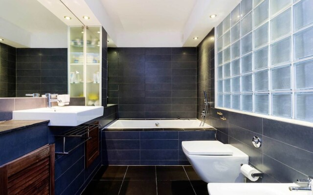 Characterful London Bridge Loft