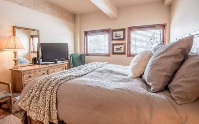 THE CHRISTOPHE 704 - 2 Br Condo