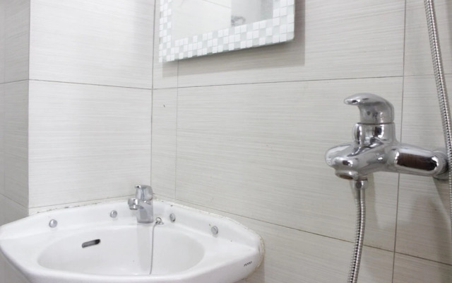 Cozy and Chic Studio Room at Gateway Pasteur Apartment