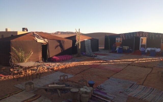 Sahara desert camp