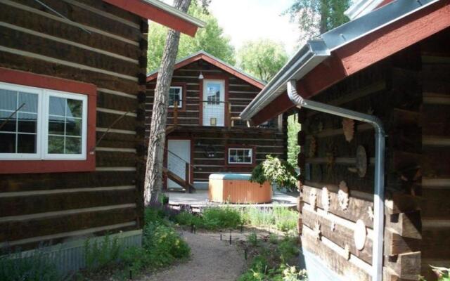 Riverside Meadows Cabins