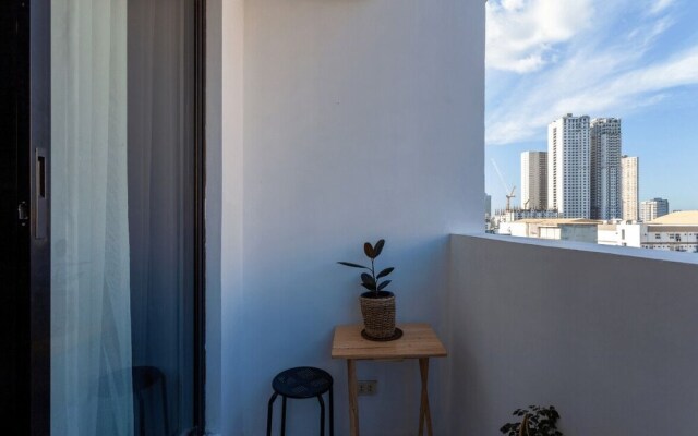 Buenbyahe Rooms  F Residences near Edsa