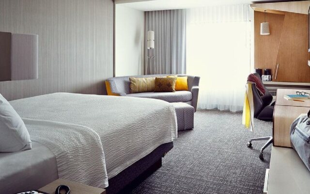 Courtyard Rome Riverwalk