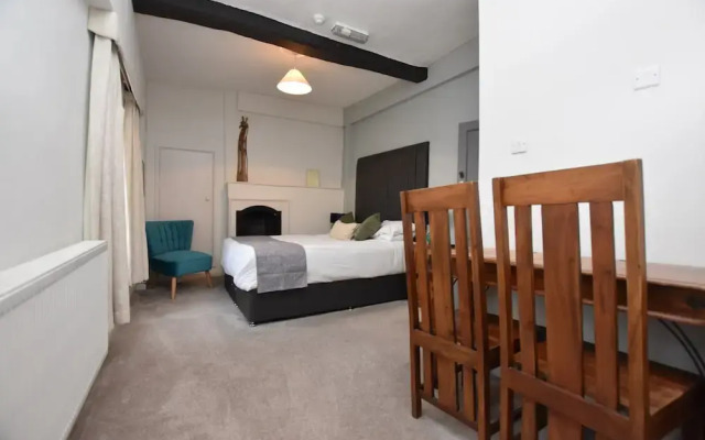 The Halford Bridge Inn