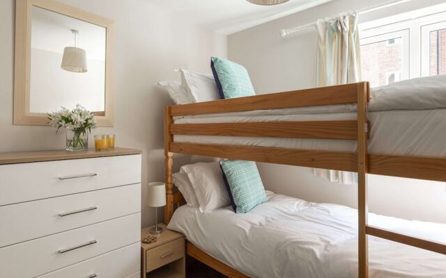 March Apartment