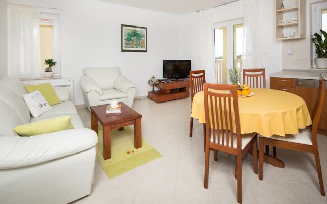 Apartments Leon