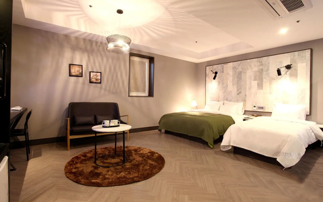 Mind Hotel