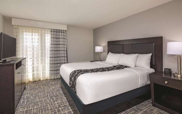 La Quinta Inn & Suites by Wyndham Atlanta Airport South