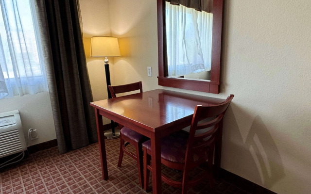 Ramada by Wyndham College Station