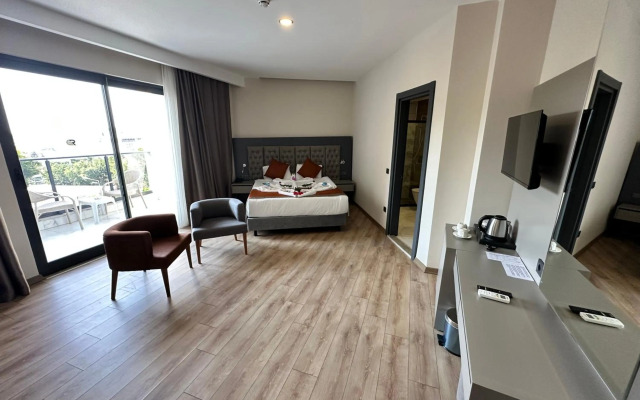 Side Golden Rock Hotel 16+ Adults Only