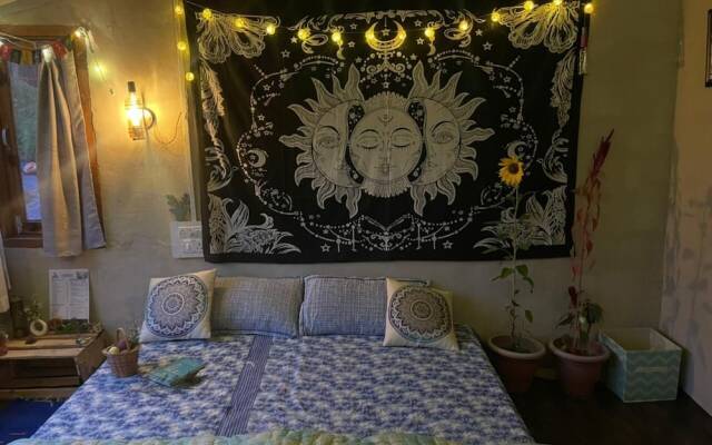Zevibes Cafe & Homestay