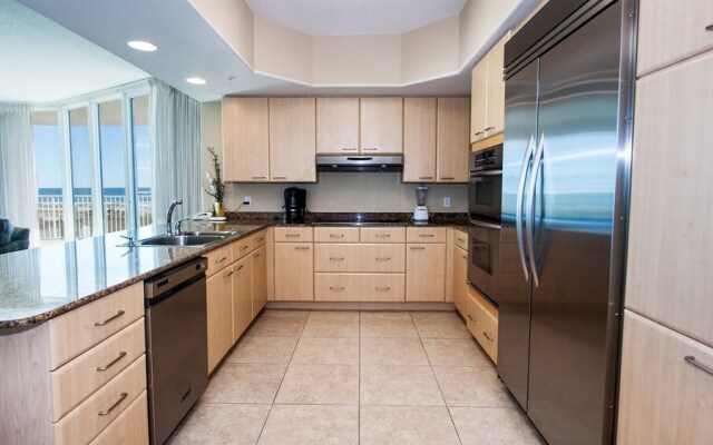 Crb0810 3 Bedroom Condo