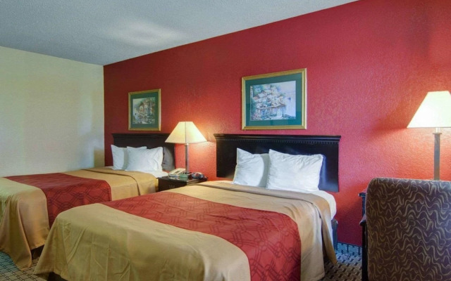 Red Roof Inn Pine Bluff