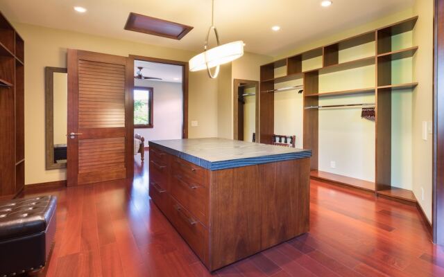 Blue Lagoon 7 Bedrooms 5 Bathrooms Home