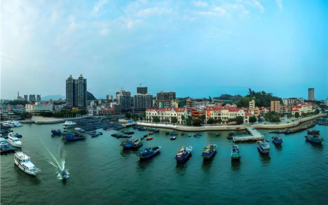 Vienna International Hotel (Huizhou Daya Bay Coastal Park Branch)