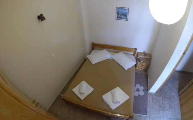 Anesi Rooms To Rent