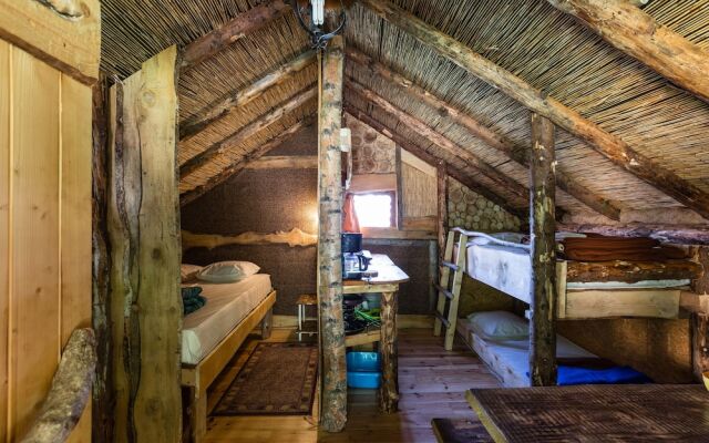 Camping Les Castors - Cabanes Insolites