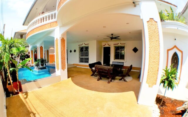 JOOPLAND Luxury Pool Villa Pattaya Walking Street 6 Bedrooms
