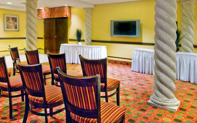 Holiday Inn Express Hotel & Suites Clewiston by IHG