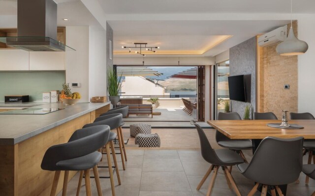 Nice Home in Pag with Hot Tub, WiFi & Sauna