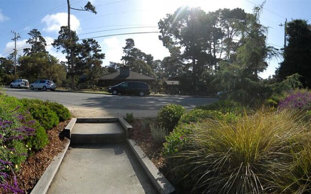 Deer Haven Inn & Suites