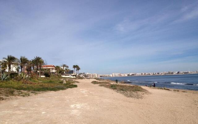 Apartment with side seaview 60 meters from sea