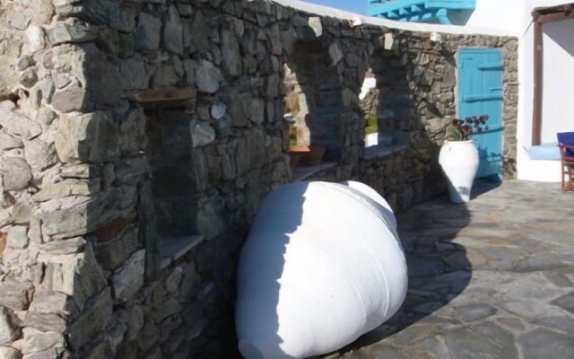 Cavo Delos