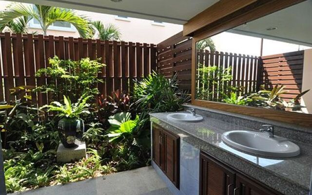 Chalong Villa Resort & Spa
