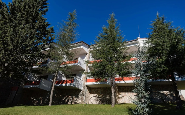 Chateau Linza Resort