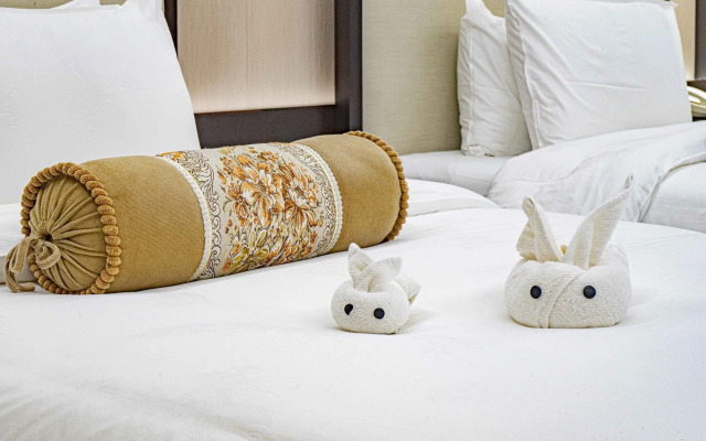 Guangdong Hotel-Free Shuttle & Registration Counter Service during Canton Fair
