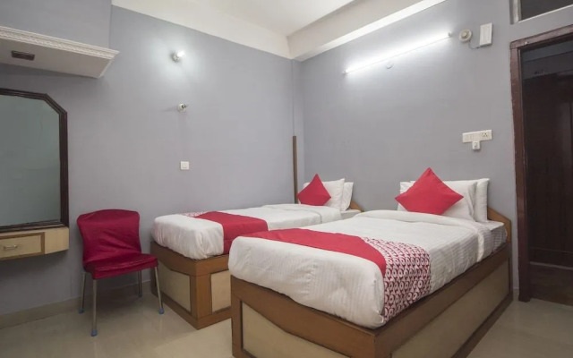 OYO 10695 Hotel Niladri Palace