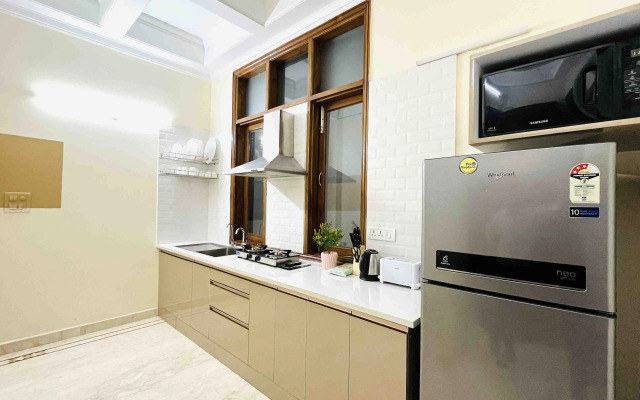 Bluo 1Bhk Green Park - Balcony, Lift, Parking