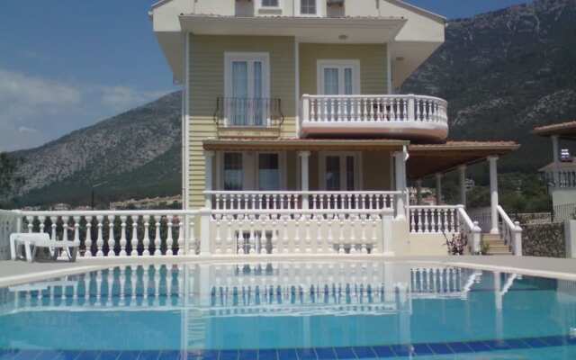 Emin Apart