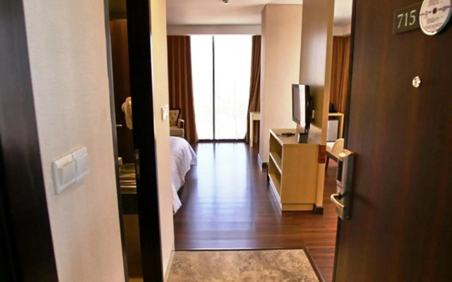 Hotel California Bandung