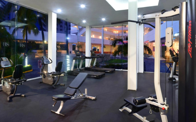 HS HOTSSON Hotel Acapulco