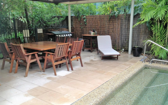 Nautilus Holiday Apartments