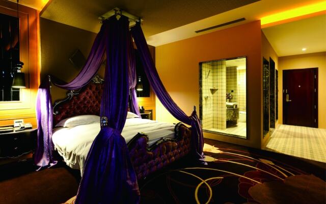 Luxurious Romantic Hotel