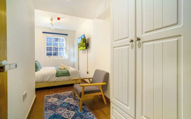 Angel x Kings Cross Rooms