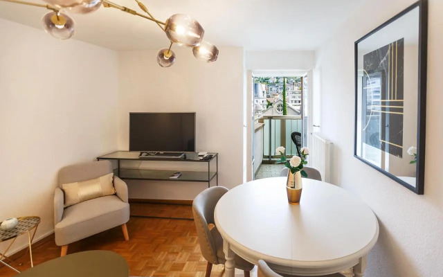 Central Apartment with Terrace