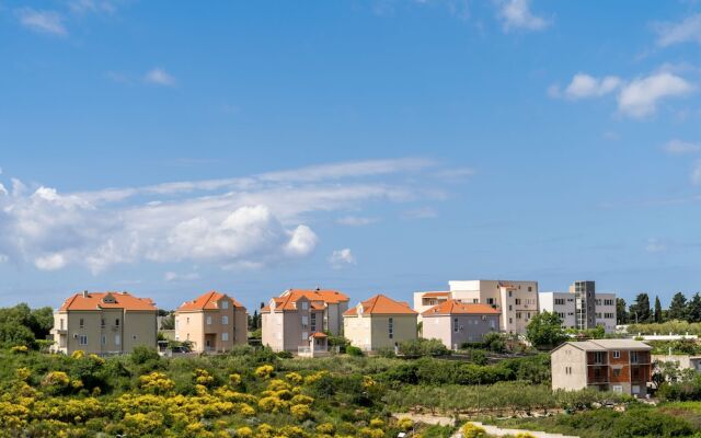 A1 - Modern apt With the Terrace & sea View